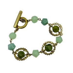 Women’s Bracelet AV Jadeite Beads Toggle Clasped Bracelet  Size 7"